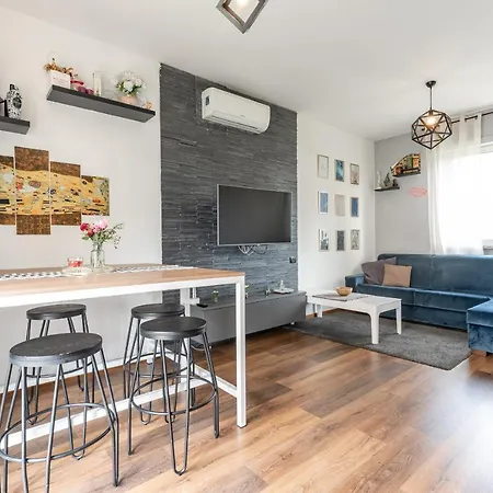 La Casa Di Vittoria Tatil Evi